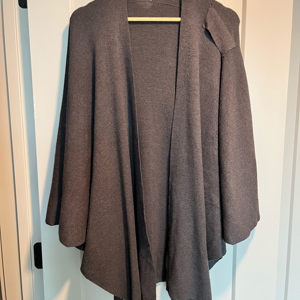 Elegant Gray Women's Shawl Sweater